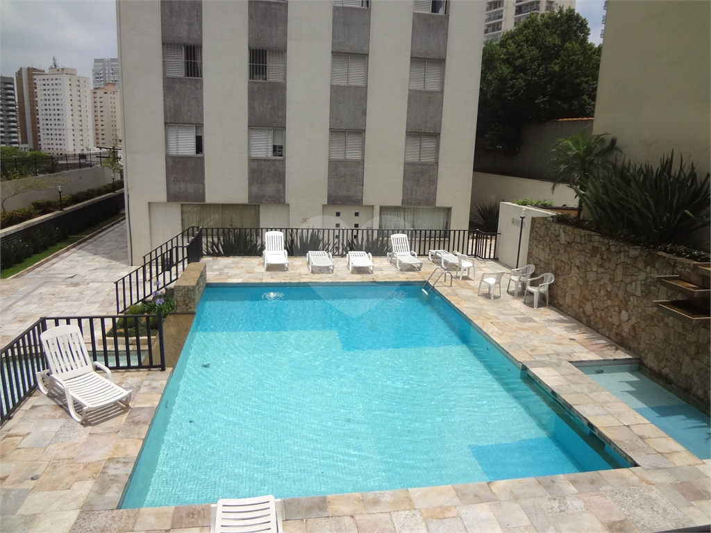 Apartamento na Água Fria, com 3 dormitórios, 1 vaga fixa, excelente localização.