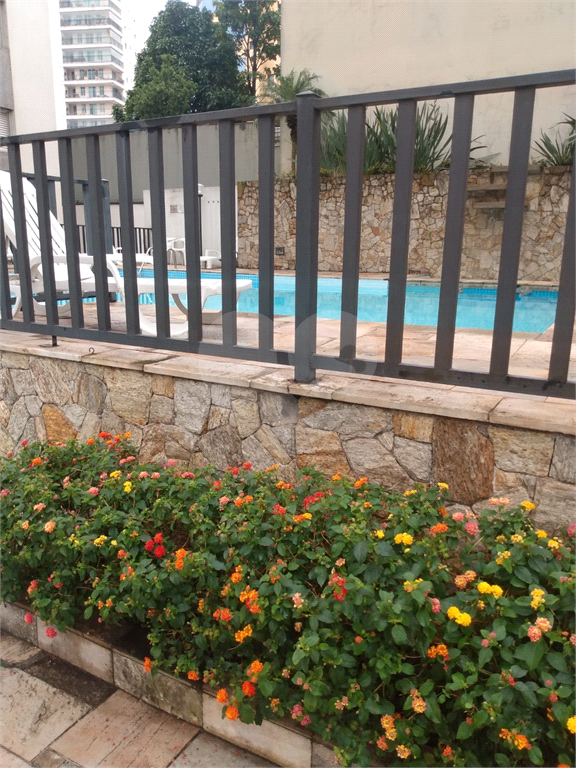 Apartamento na Água Fria, com 3 dormitórios, 1 vaga fixa, excelente localização.