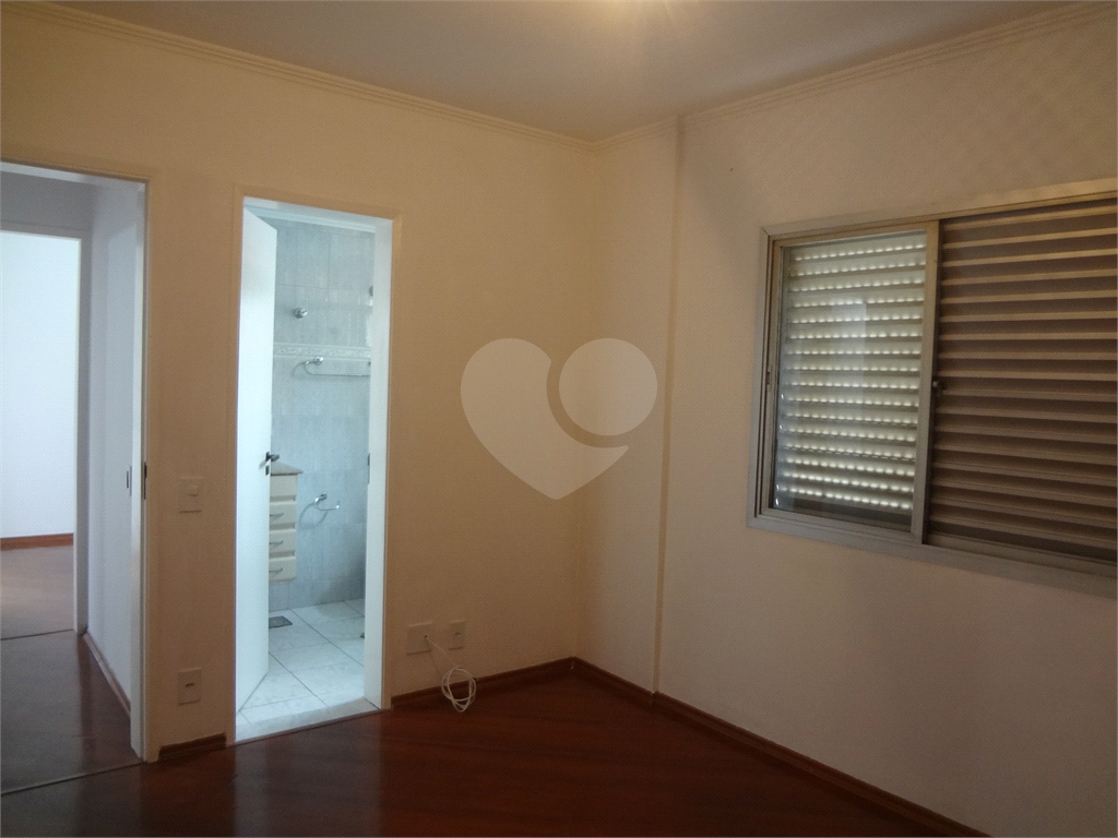 Apartamento na Água Fria, com 3 dormitórios, 1 vaga fixa, excelente localização.
