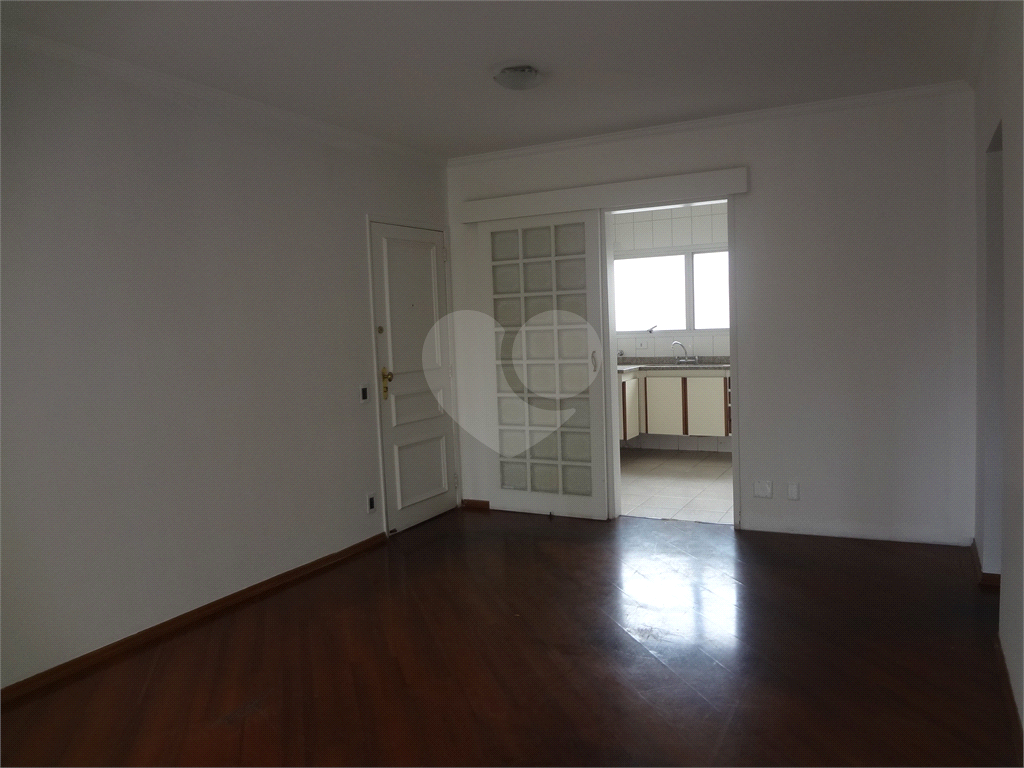 Apartamento na Água Fria, com 3 dormitórios, 1 vaga fixa, excelente localização.