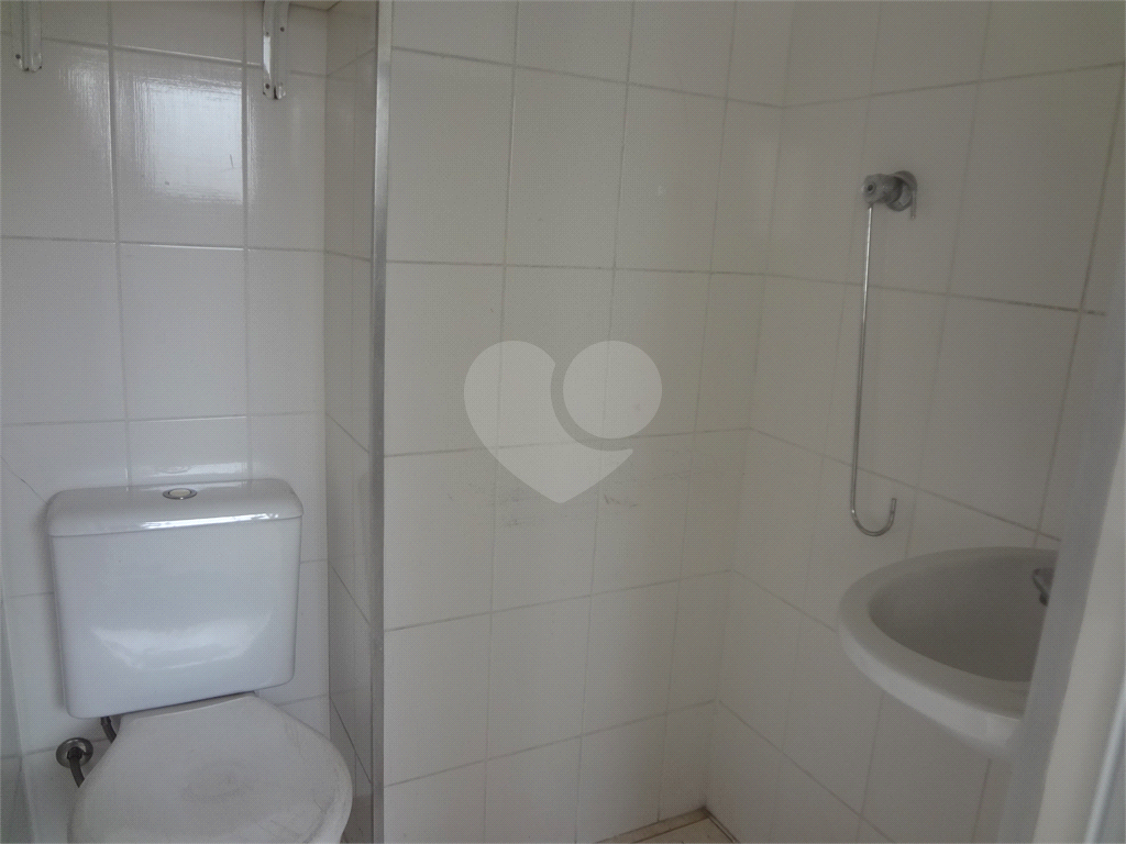 Apartamento na Água Fria, com 3 dormitórios, 1 vaga fixa, excelente localização.