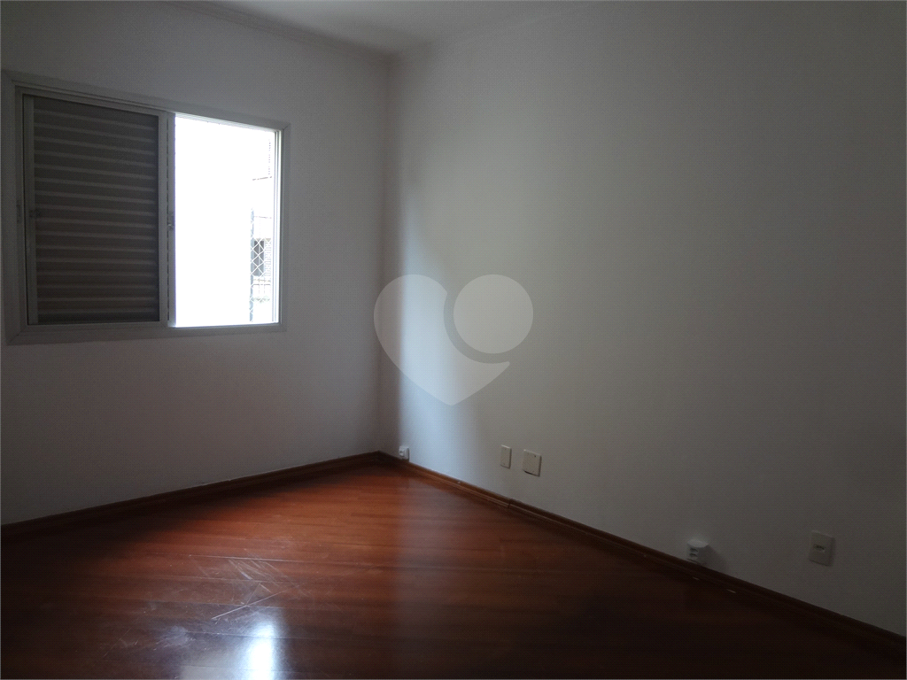 Apartamento na Água Fria, com 3 dormitórios, 1 vaga fixa, excelente localização.