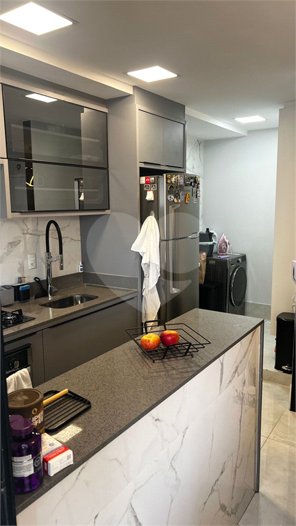  Apartamento Reformado com Varanda Gourmet na Vila Ester | 2 Dormitórios,1 vaga e  Lazer Completo 