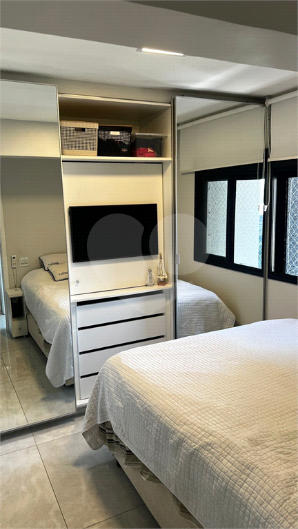  Apartamento Reformado com Varanda Gourmet na Vila Ester | 2 Dormitórios,1 vaga e  Lazer Completo 