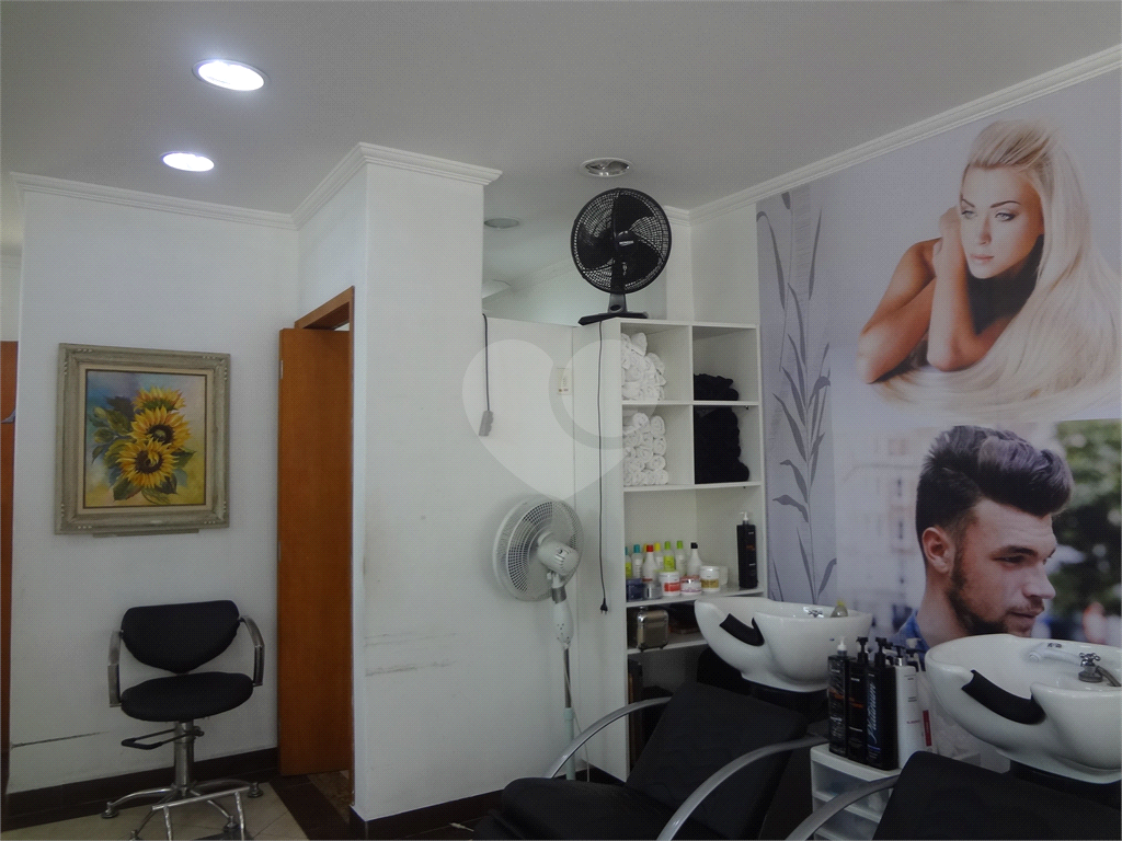 Salão comercial em Santana