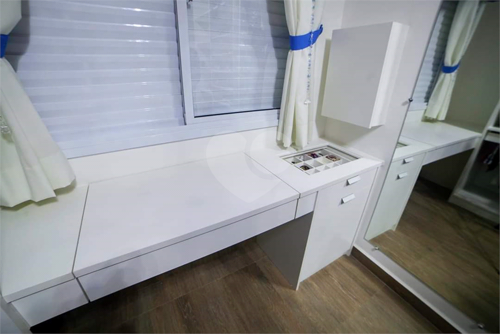 Sobrado em condomínio fechado. 130m²  8 minutos para o Metrô