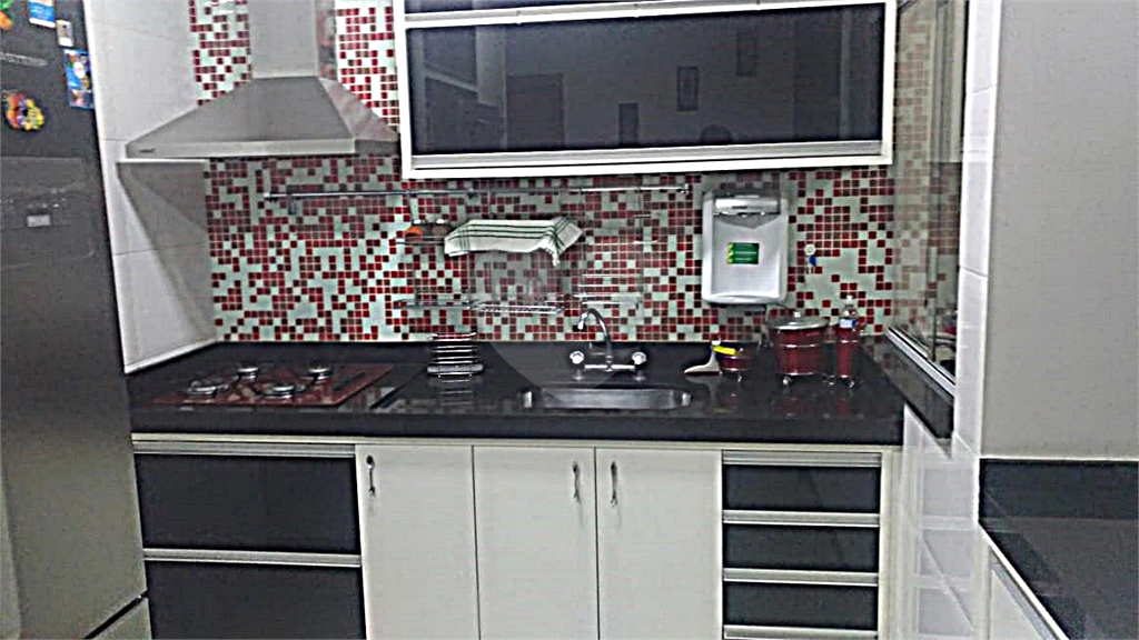 Sobrado em condomínio fechado. 130m²  8 minutos para o Metrô