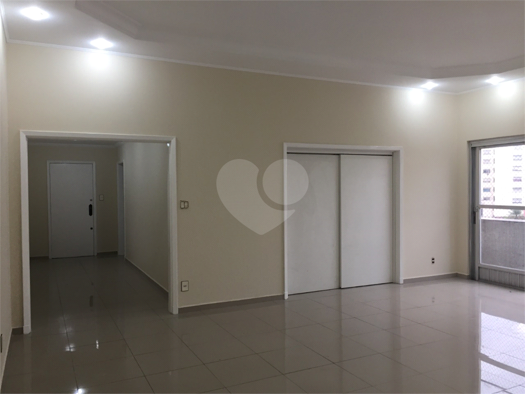 Apartamento em Vila Anglo Brasileira