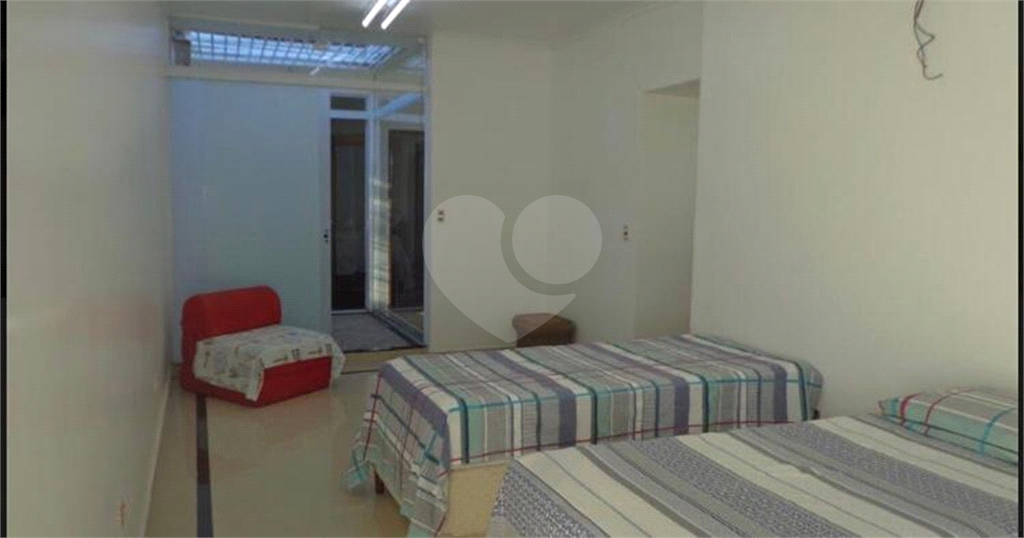 Sobrado à venda com 4 quartos, 300m² - Foto 11