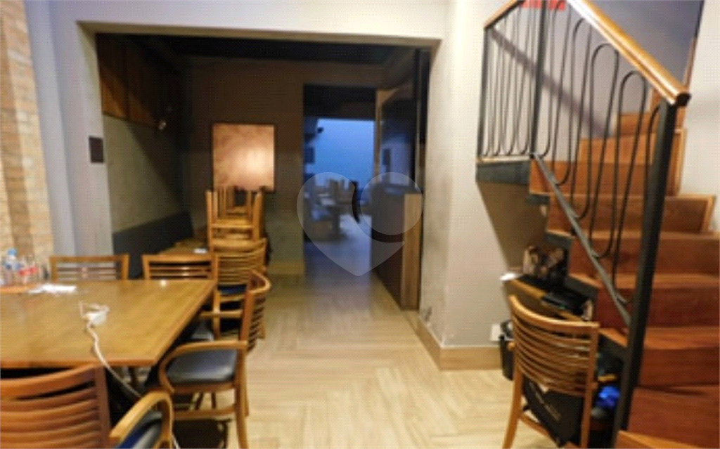 SOBRADO em PINHEIROS