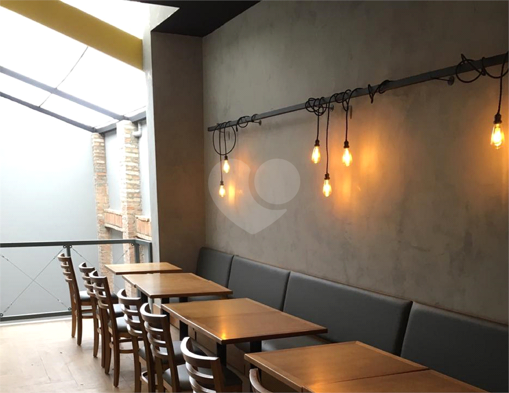 SOBRADO em PINHEIROS