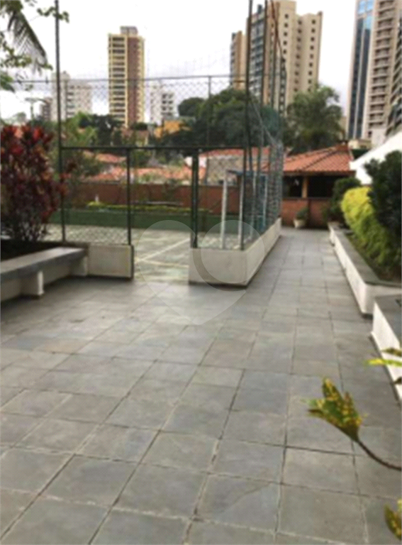 APARTAMENTO em SANTANA