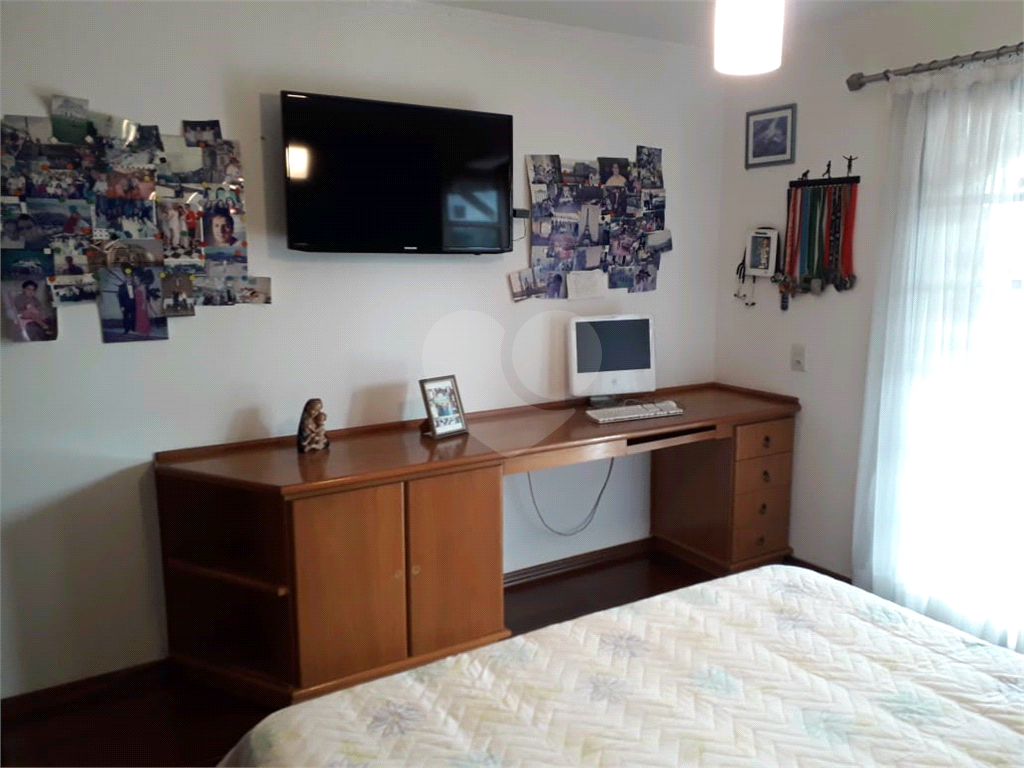 SOBRADO AMPLO COM 4 DORMITORIOS VISÃO PARA SERRA