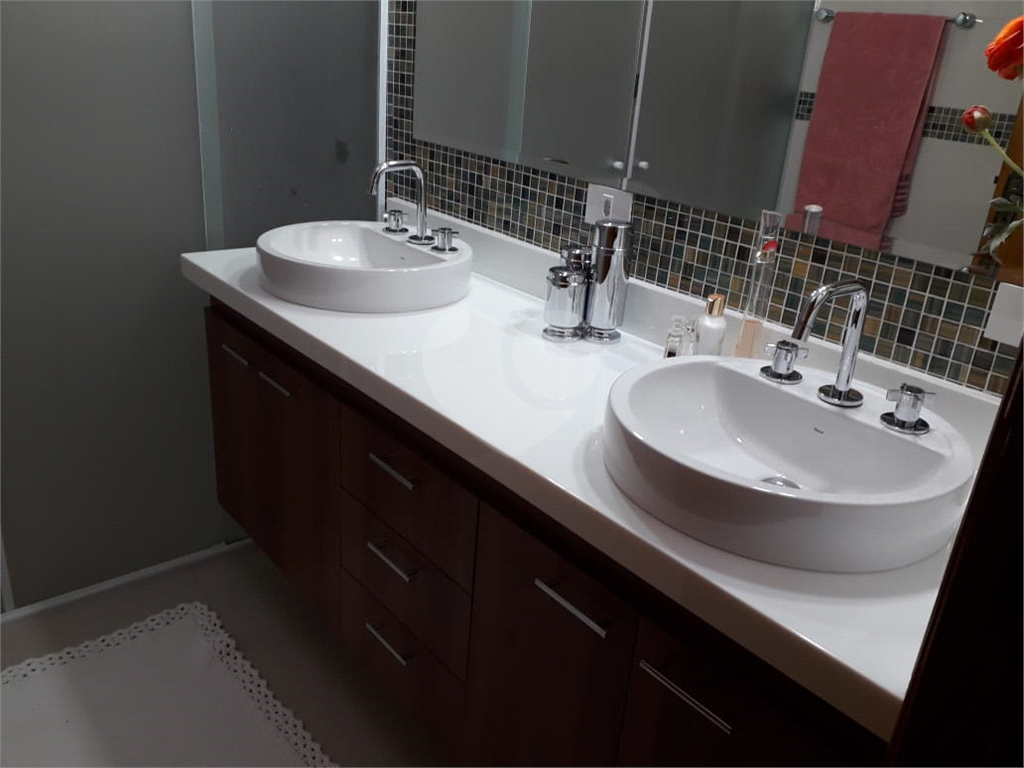 SOBRADO AMPLO COM 4 DORMITORIOS VISÃO PARA SERRA