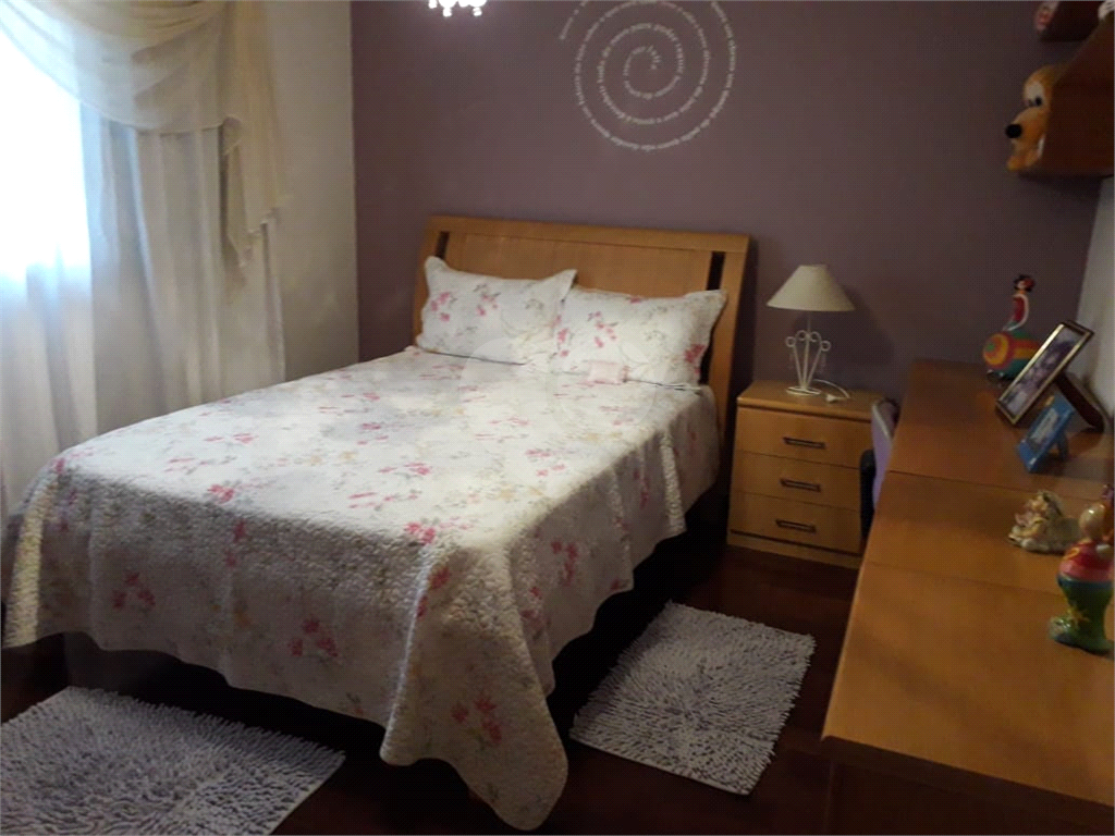 SOBRADO AMPLO COM 4 DORMITORIOS VISÃO PARA SERRA