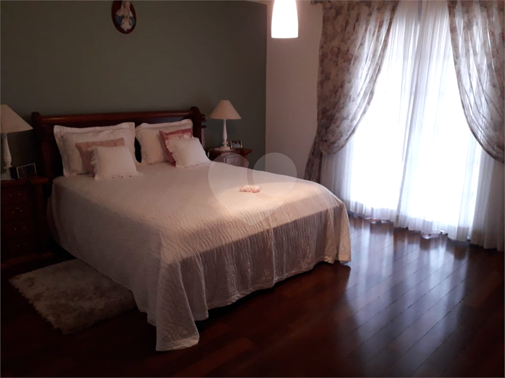 SOBRADO AMPLO COM 4 DORMITORIOS VISÃO PARA SERRA