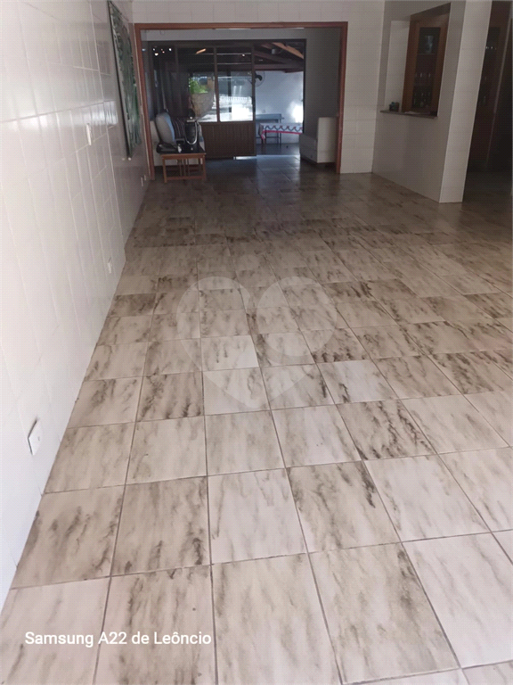 SOBRADO AMPLO COM 4 DORMITORIOS VISÃO PARA SERRA