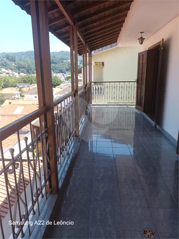 SOBRADO AMPLO COM 4 DORMITORIOS VISÃO PARA SERRA