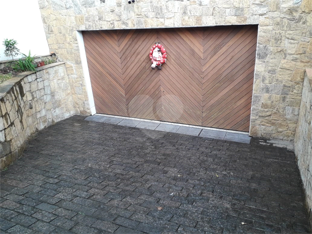 SOBRADO AMPLO COM 4 DORMITORIOS VISÃO PARA SERRA