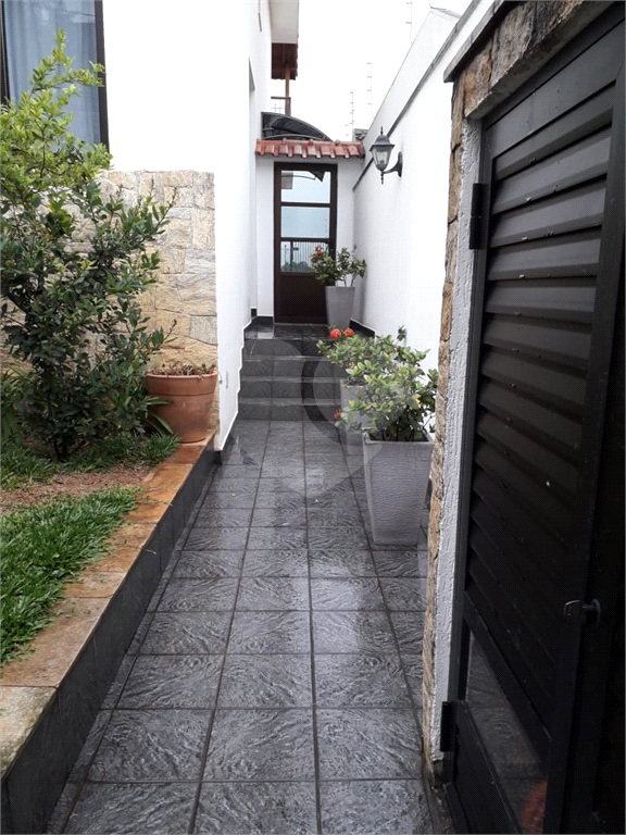 SOBRADO AMPLO COM 4 DORMITORIOS VISÃO PARA SERRA