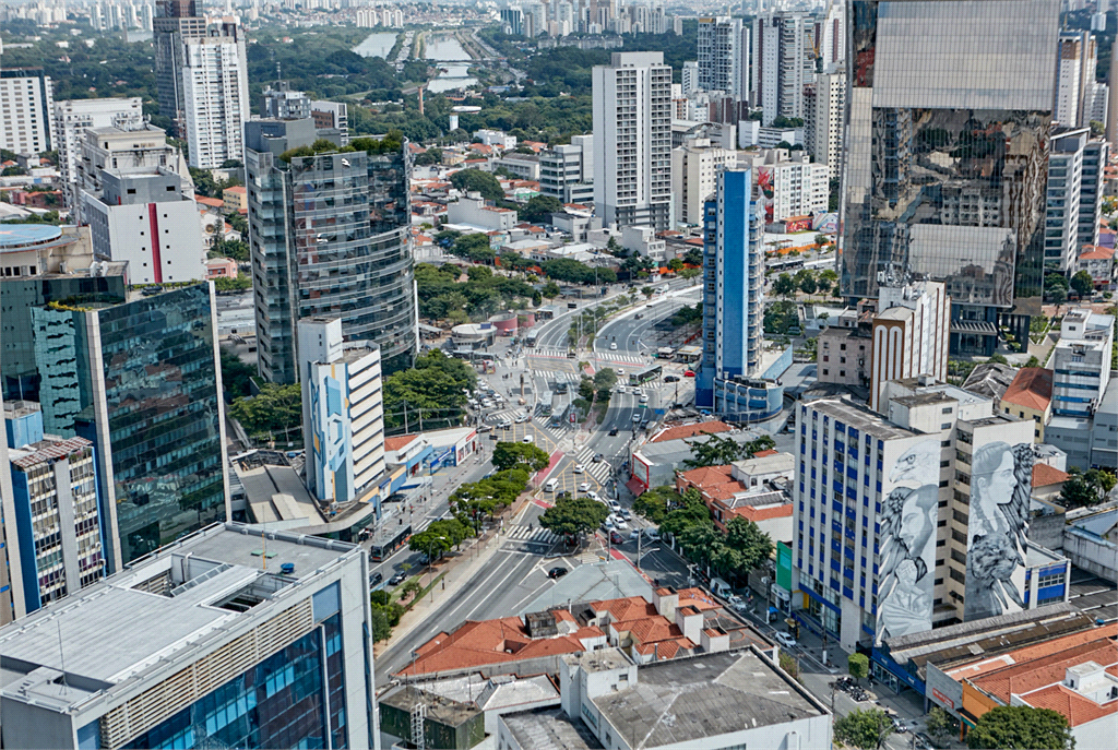 Apartamento à venda em PINHEIROS com 456,86 m²
