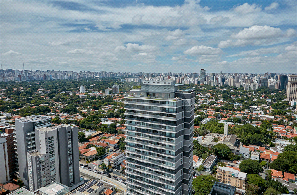 Apartamento à venda em PINHEIROS com 456,86 m²