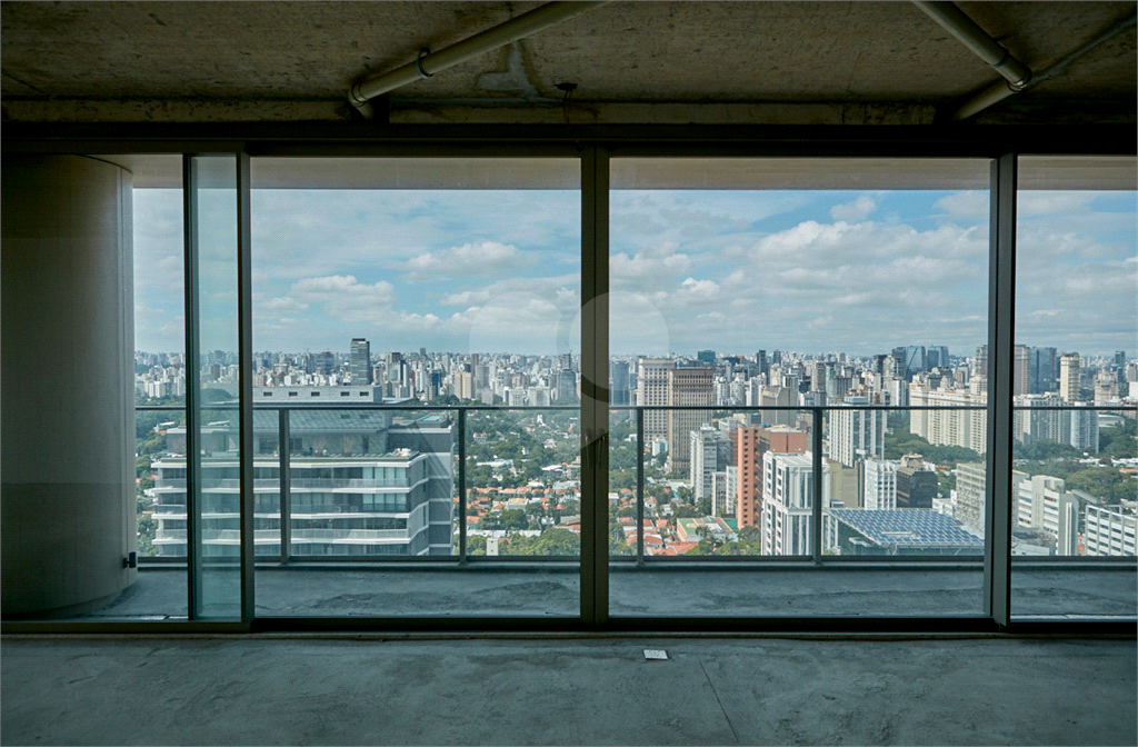 Apartamento à venda em PINHEIROS com 456,86 m²