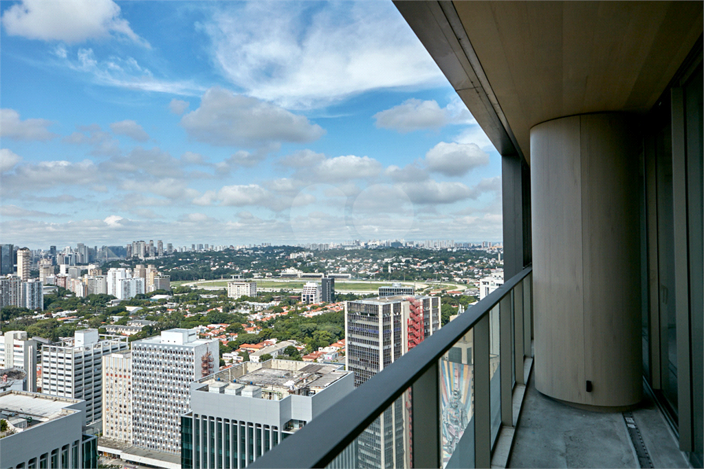 Apartamento à venda em PINHEIROS com 456,86 m²