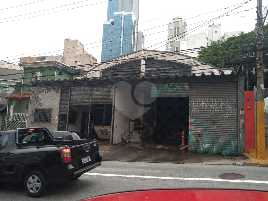 Galpão 800 metros para venda e locação no bairro de Santana em São Paulo
