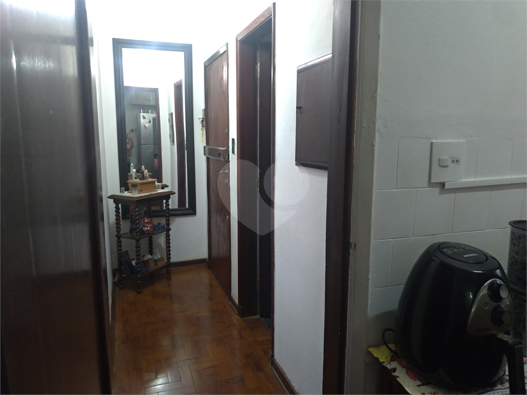 Apartamento à venda com 1 quarto, 41m² - Foto 21