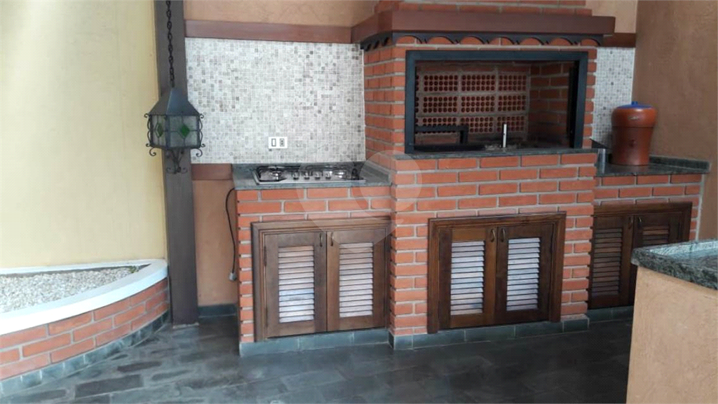 Sobrado de alto padrão no bairro do Tremembé. Piscina. 338m²