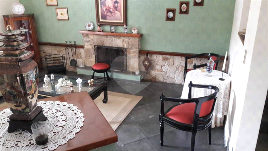 Sobrado de alto padrão no bairro do Tremembé. Piscina. 338m²