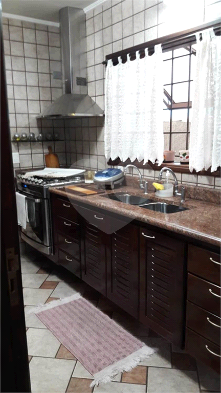 Sobrado de alto padrão no bairro do Tremembé. Piscina. 338m²