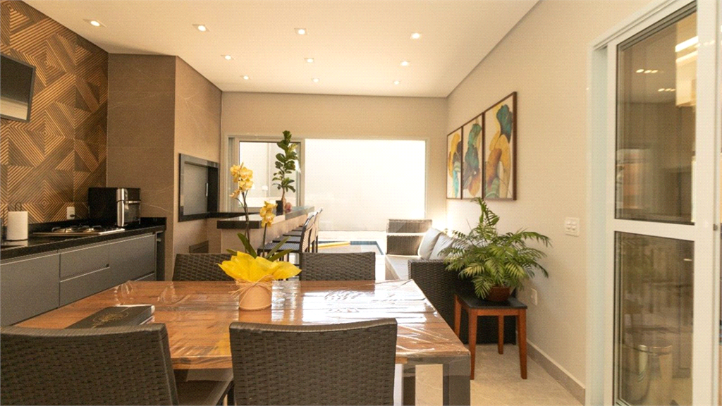 Excelente sobrado reconstruido, pronto para morar em Mirandópolis