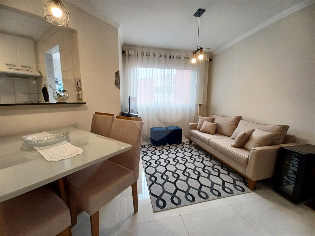 Apartamento com 02 dormitórios na Cidade Ademar para venda.