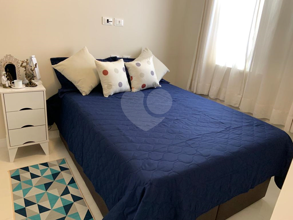 Apartamento com 02 dormitórios na Cidade Ademar para venda.