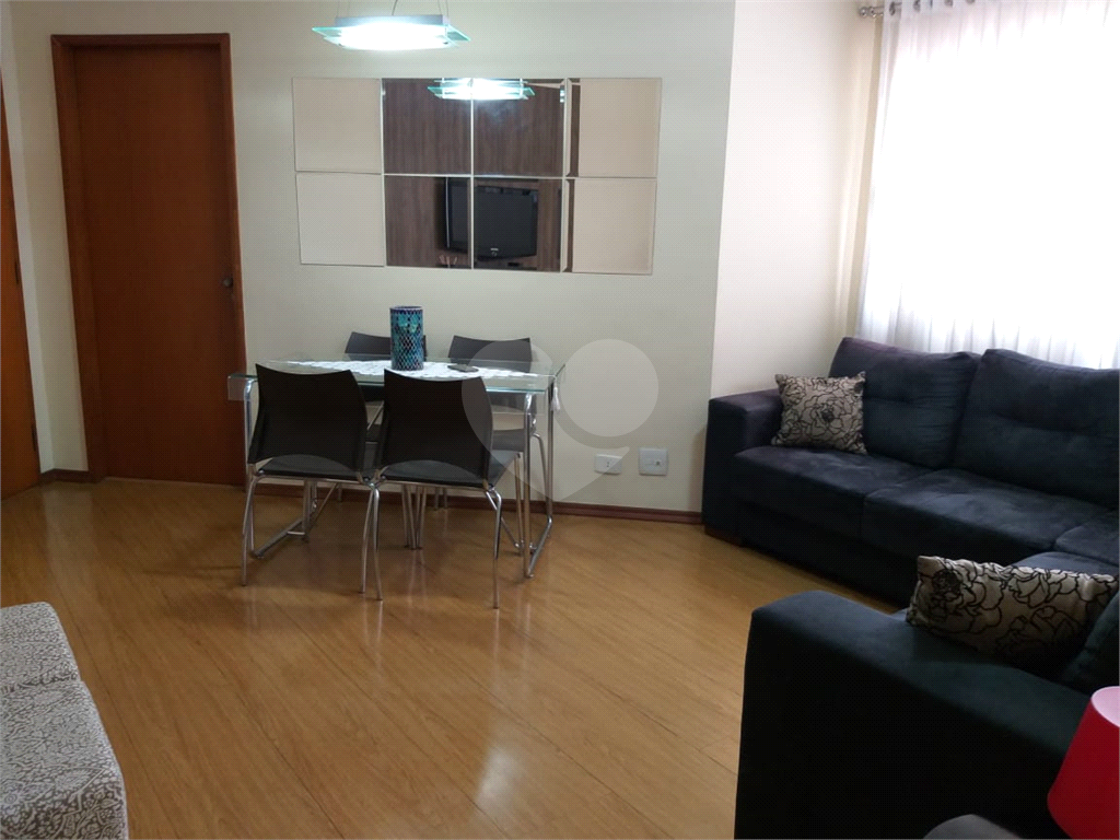 Apartamento com 02 dormitórios na Cidade Ademar para venda.
