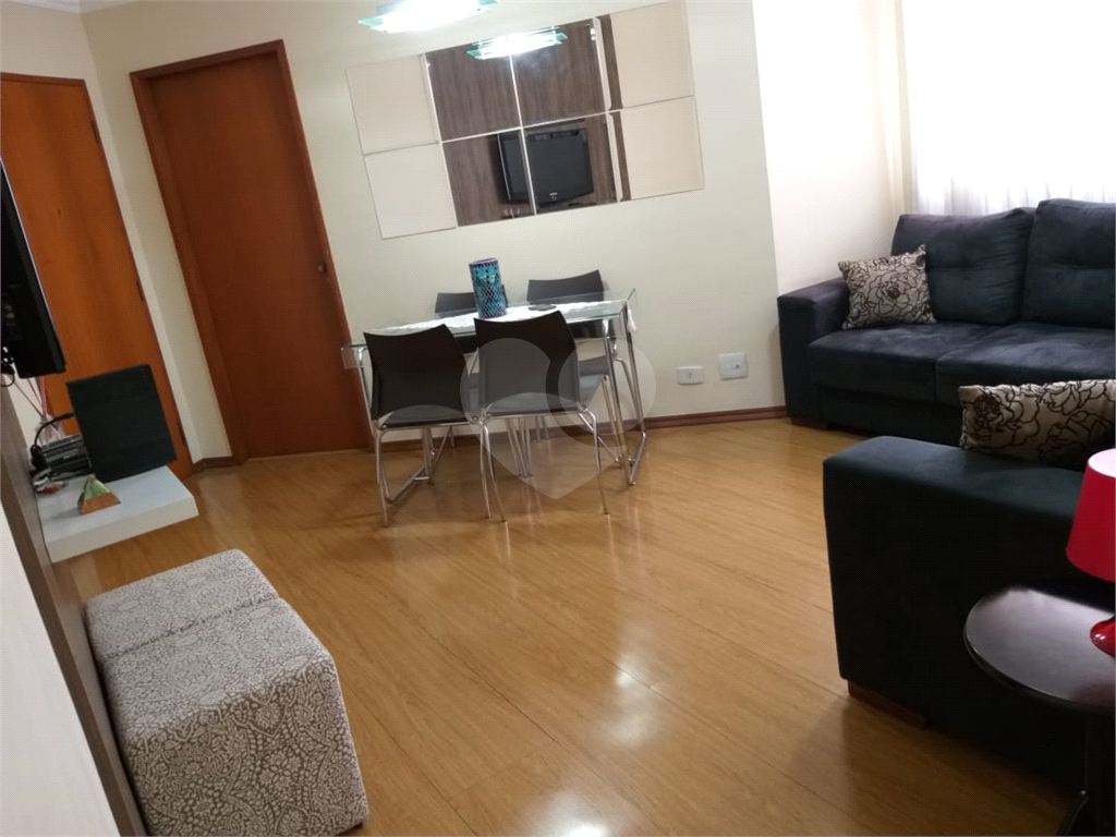 Apartamento com 02 dormitórios na Cidade Ademar para venda.