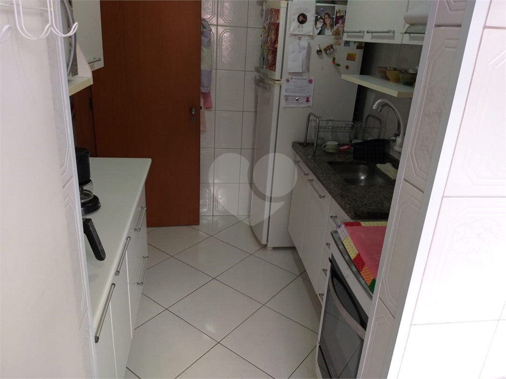 Apartamento com 02 dormitórios na Cidade Ademar para venda.