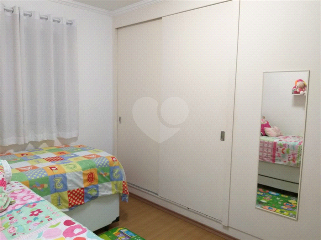 Apartamento com 02 dormitórios na Cidade Ademar para venda.