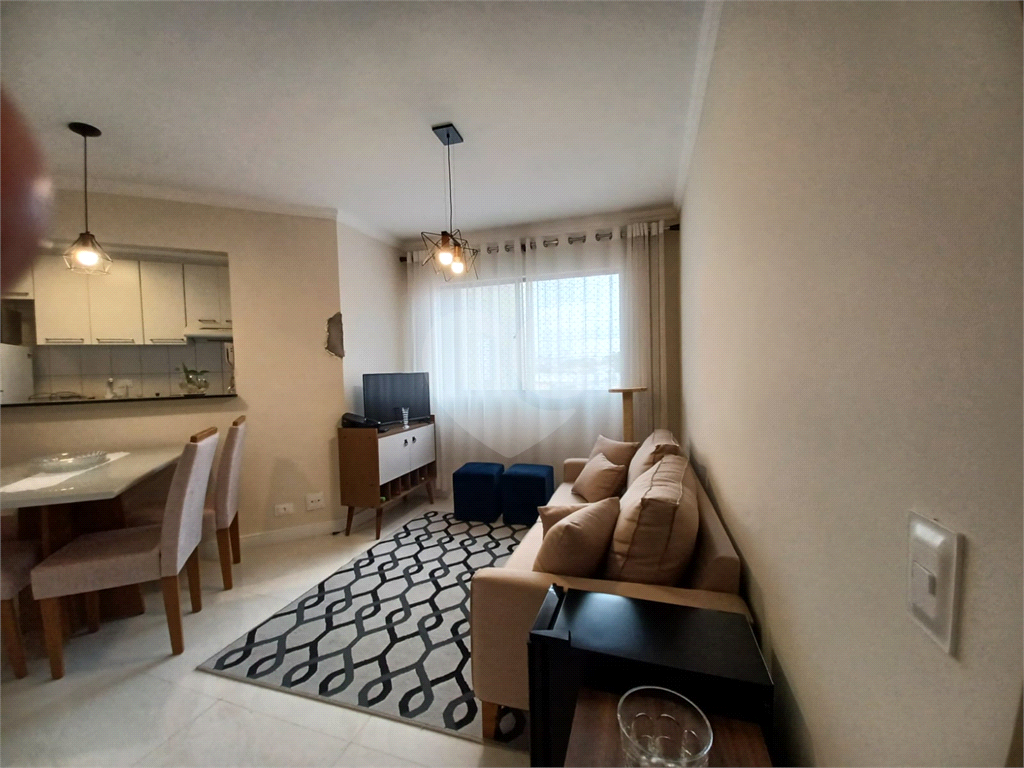 Apartamento com 02 dormitórios na Cidade Ademar para venda.