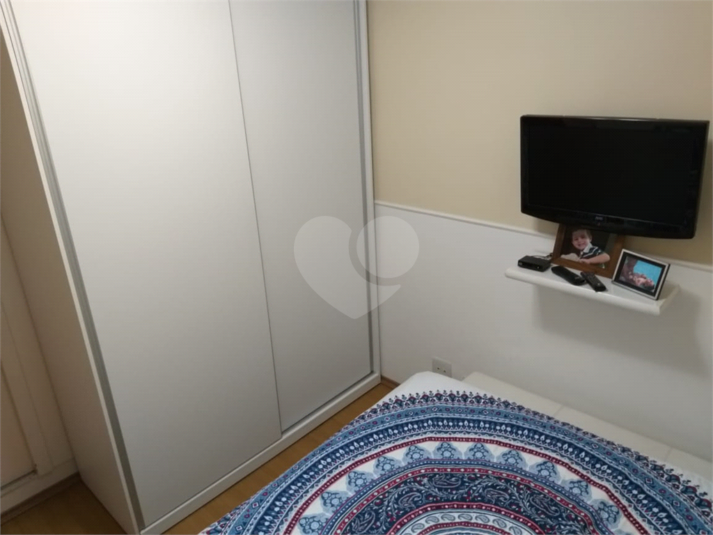 Apartamento com 02 dormitórios na Cidade Ademar para venda.
