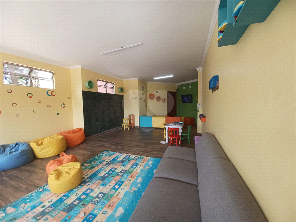 Apartamento com 02 dormitórios na Cidade Ademar para venda.