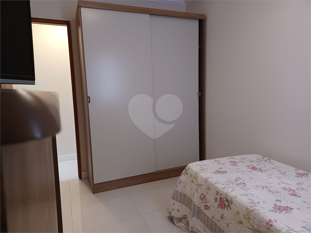 Apartamento com 02 dormitórios na Cidade Ademar para venda.
