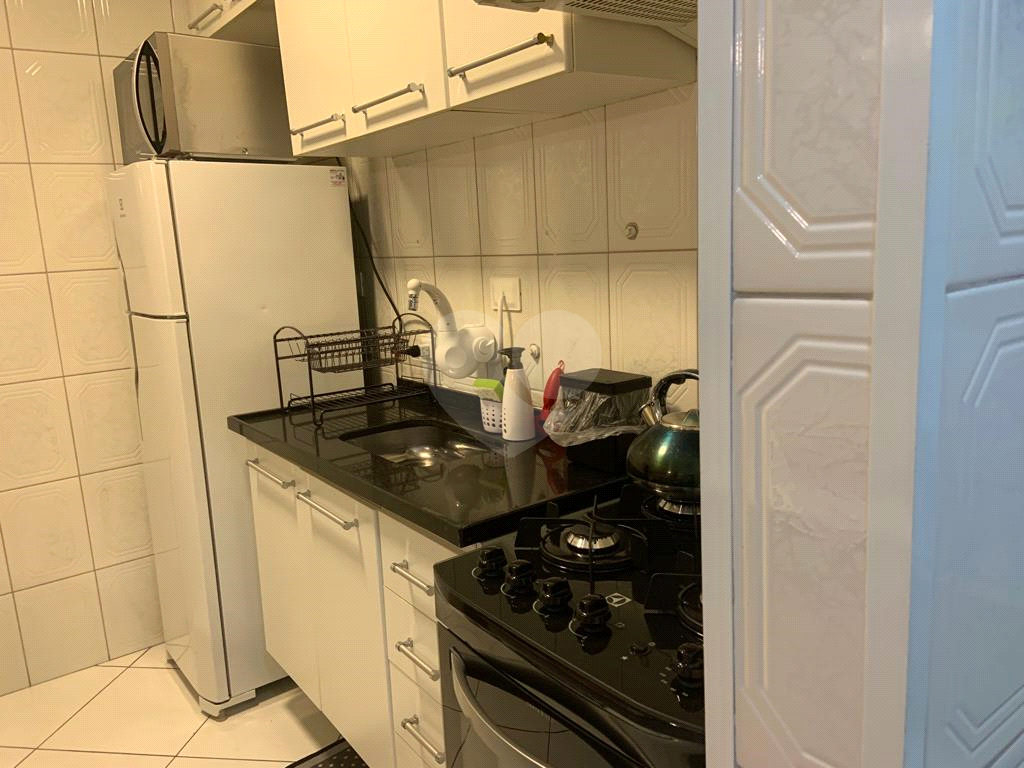Apartamento com 02 dormitórios na Cidade Ademar para venda.