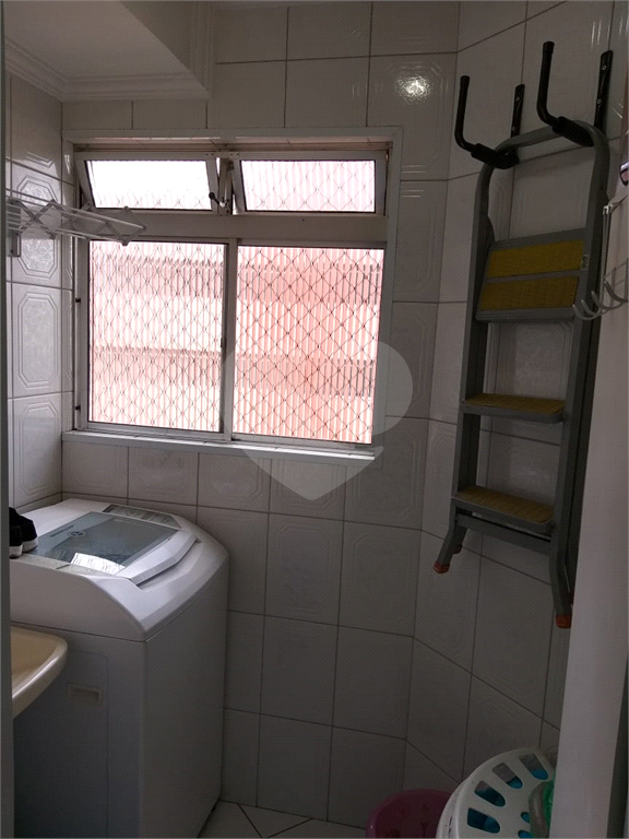 Apartamento com 02 dormitórios na Cidade Ademar para venda.