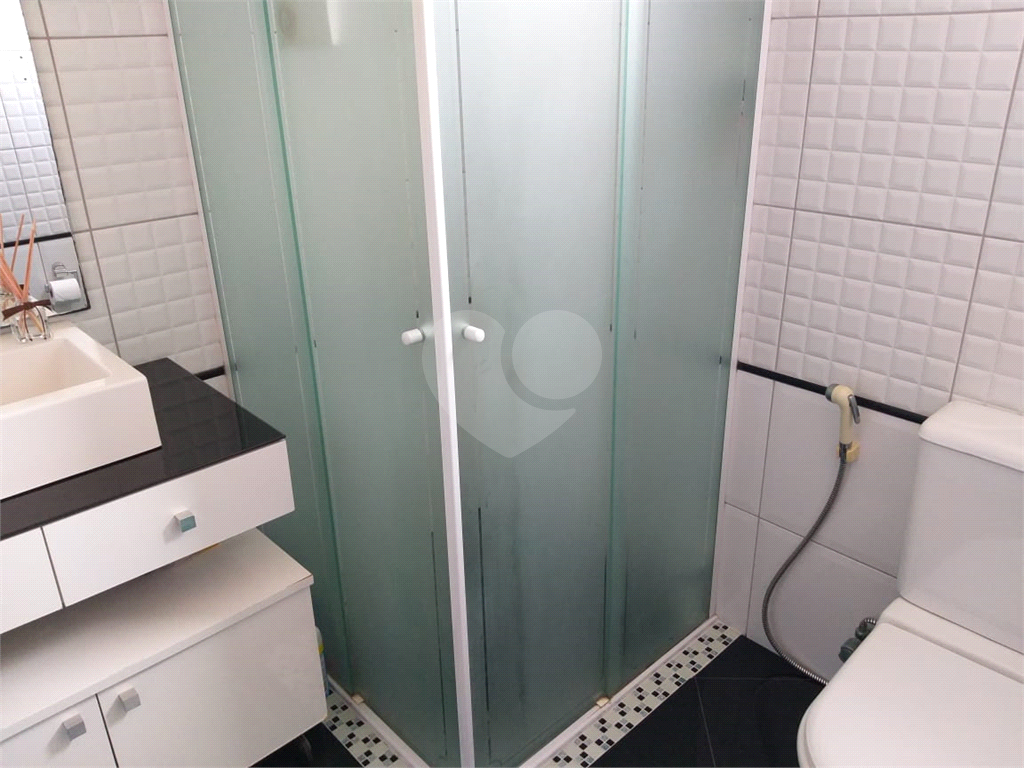 Apartamento com 02 dormitórios na Cidade Ademar para venda.