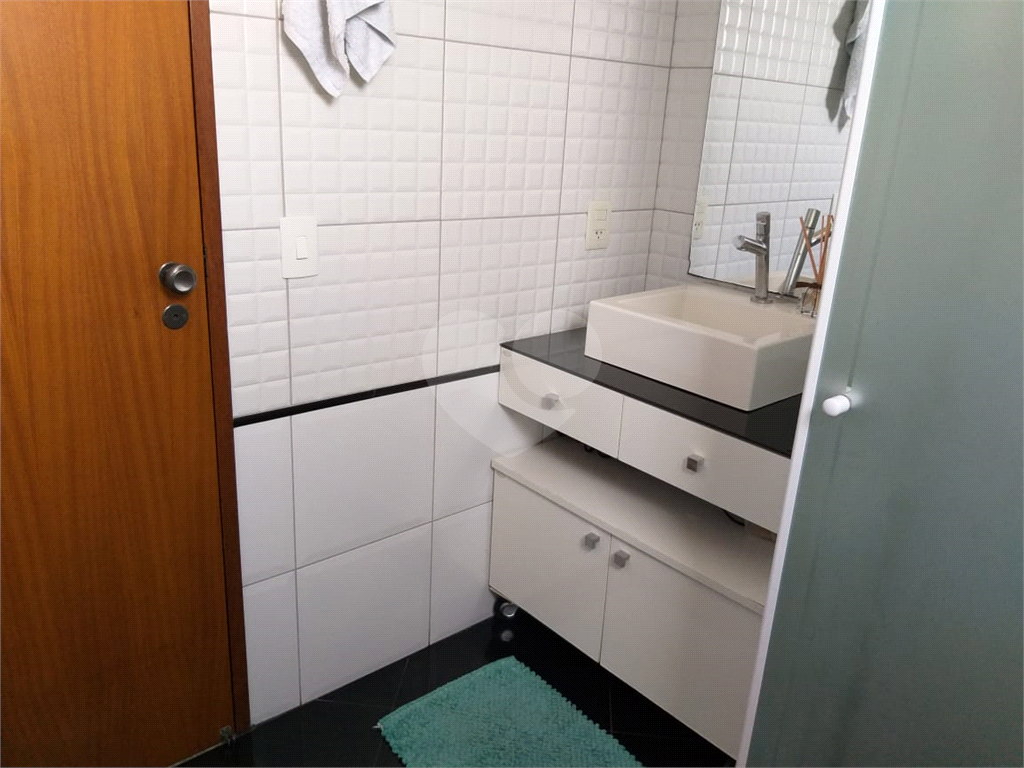 Apartamento com 02 dormitórios na Cidade Ademar para venda.