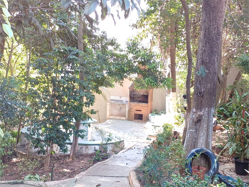 Apartamento com 02 dormitórios na Cidade Ademar para venda.