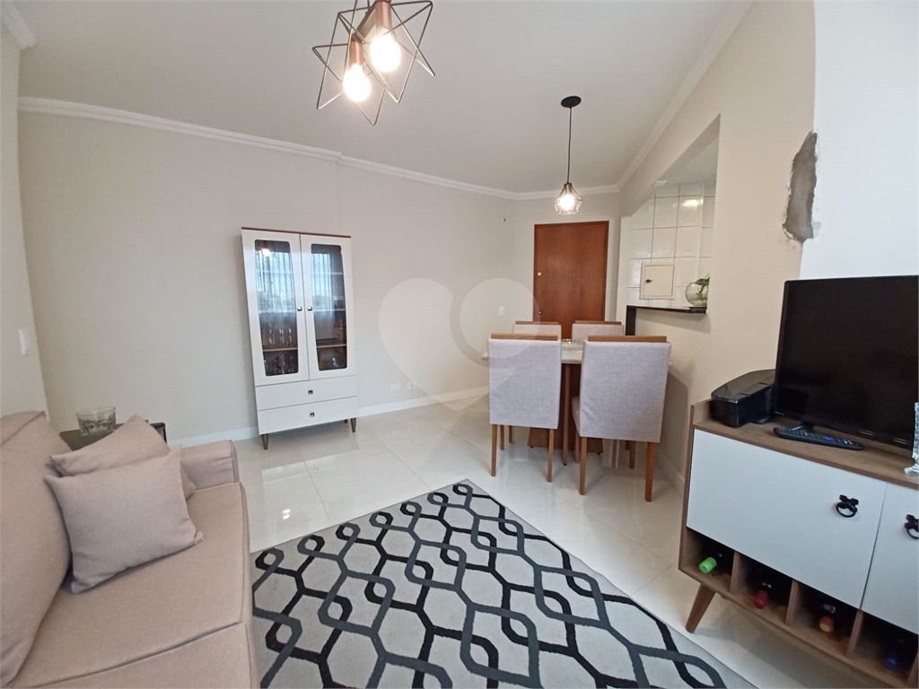 Apartamento com 02 dormitórios na Cidade Ademar para venda.